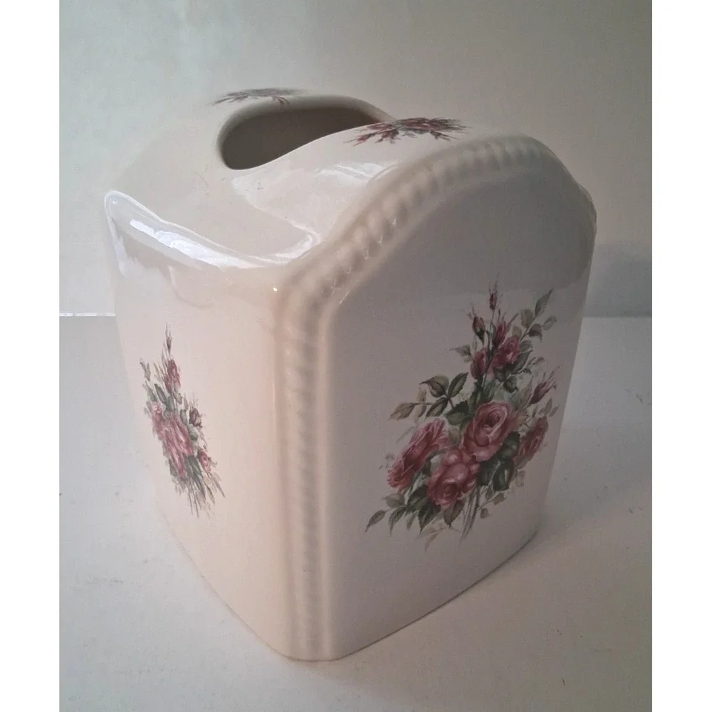 VTG Tissue Box Cover Floral Cottagecore Athena California Pottery USA made